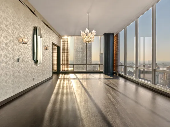 157 West 57th Street image 9 of 30