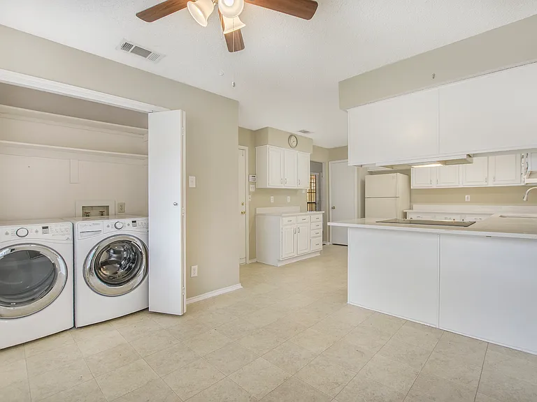 4115 San Mateo Dr — Photo 9