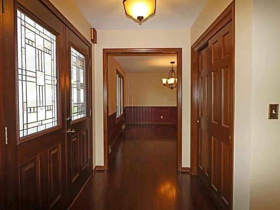 4th image of 906 Knebworth Ct