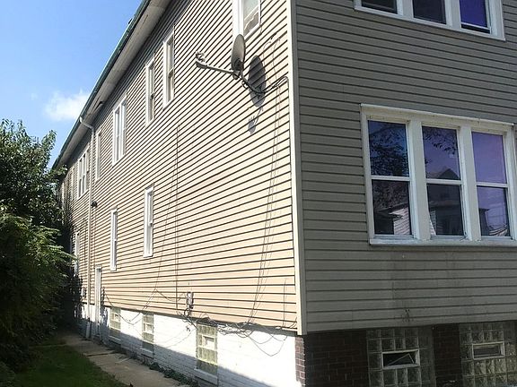 2nd image of 8620 S Marquette Ave