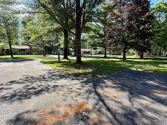 3rd image of 2153 Viking Way