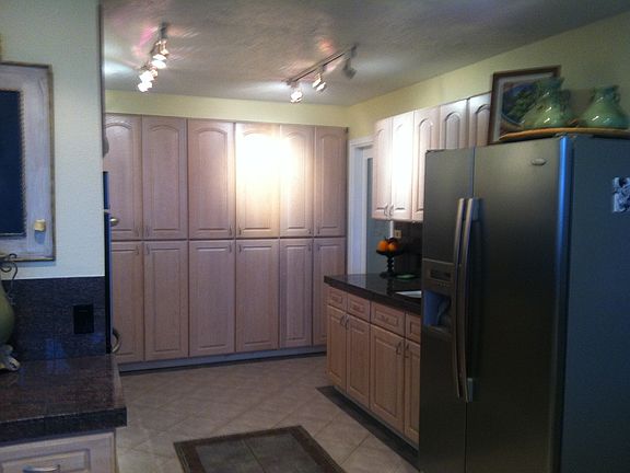 5th image of 800 Friedel Ave