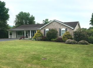 592 Shenwood Ave, Woodstock, VA 22664