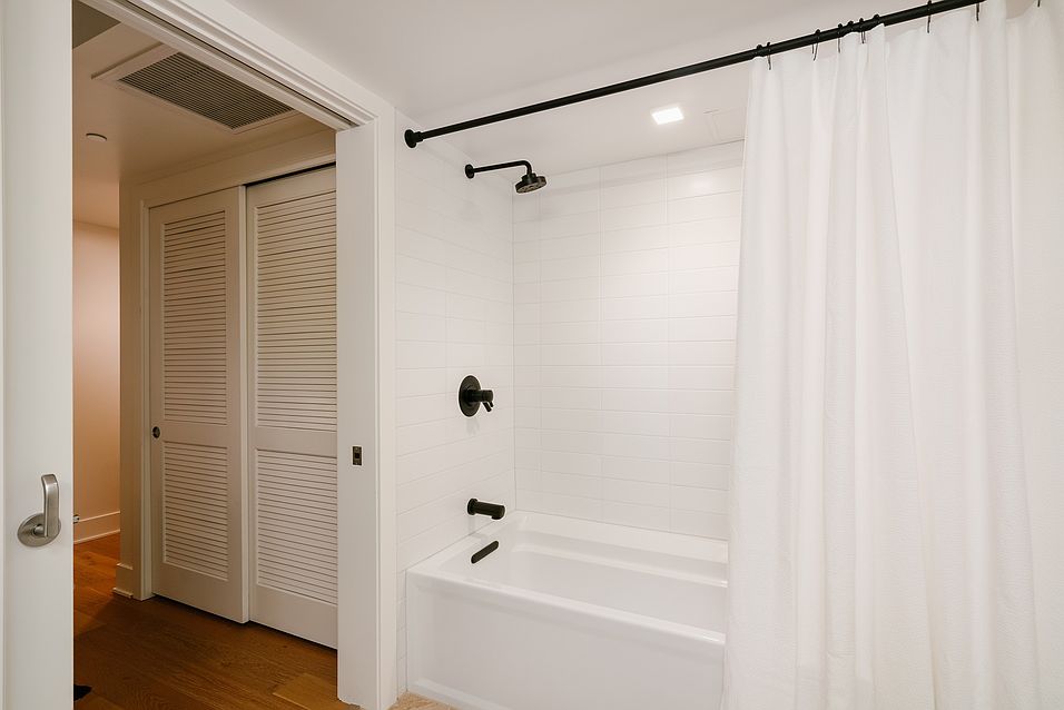 971 Eddy St - Image 2