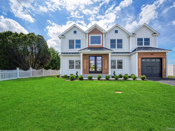 238 North Pine Street, Massapequa, NY 11758