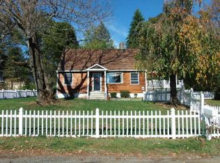 31 Svea Rd, Hackettstown, NJ 07840