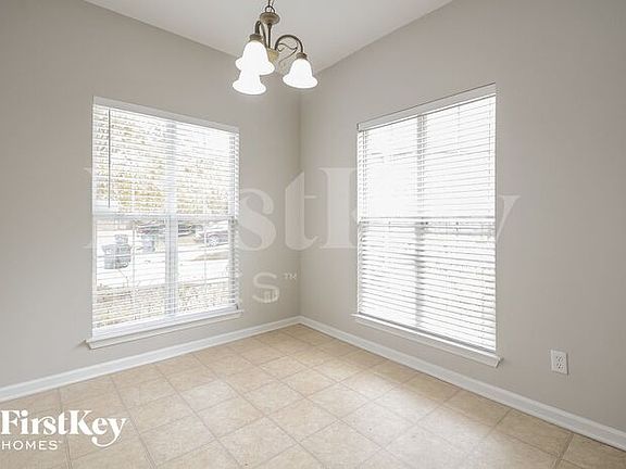 5th image of 4872 Longmeadow Dr