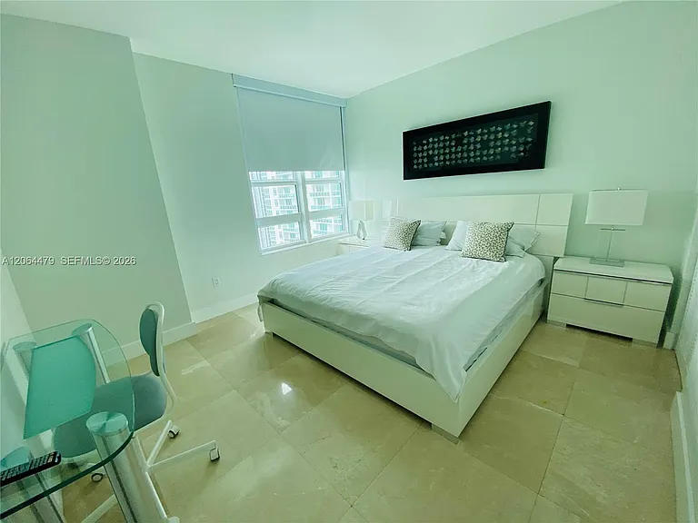 950 Brickell Bay Dr #3709 — Photo 11