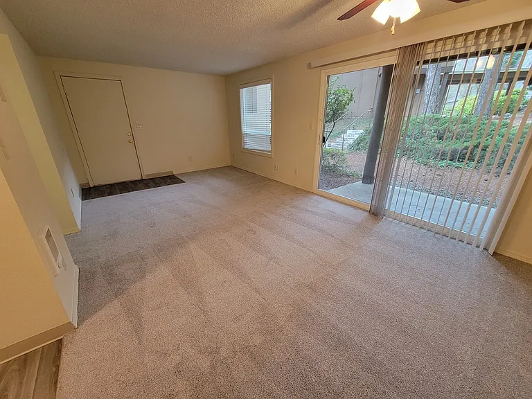Knoll West Apartments — Photo 26