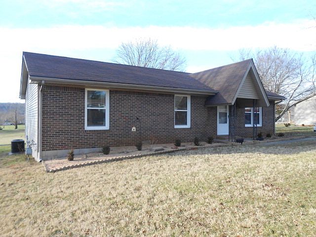 1st image of 825 New Circle Dr