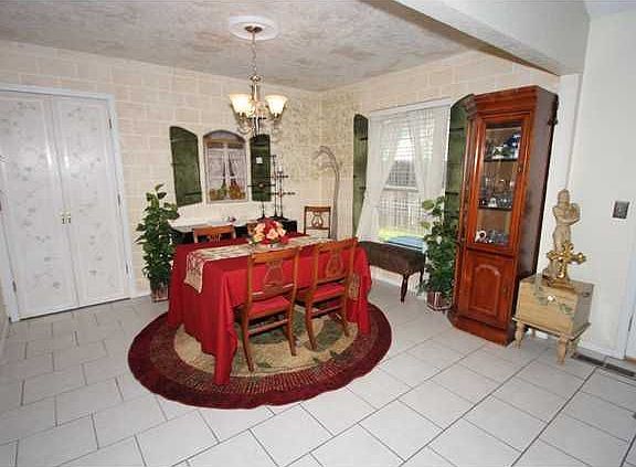4th image of 4332 Dahoon Dr