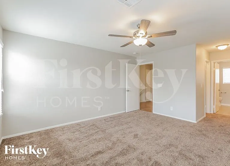 2100 Storkspur Way — Photo 7