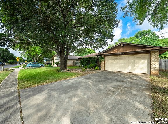 2nd image of 8547 Bristlecone St