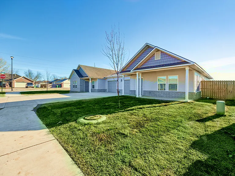802 Valley Oaks Ln — Photo 20