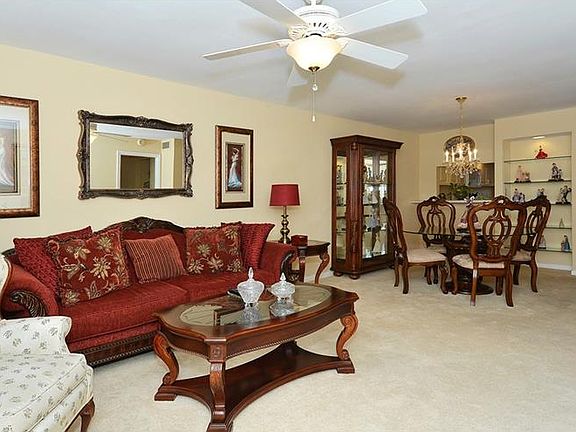 3rd image of 259 Fenwick Dr Unit 33