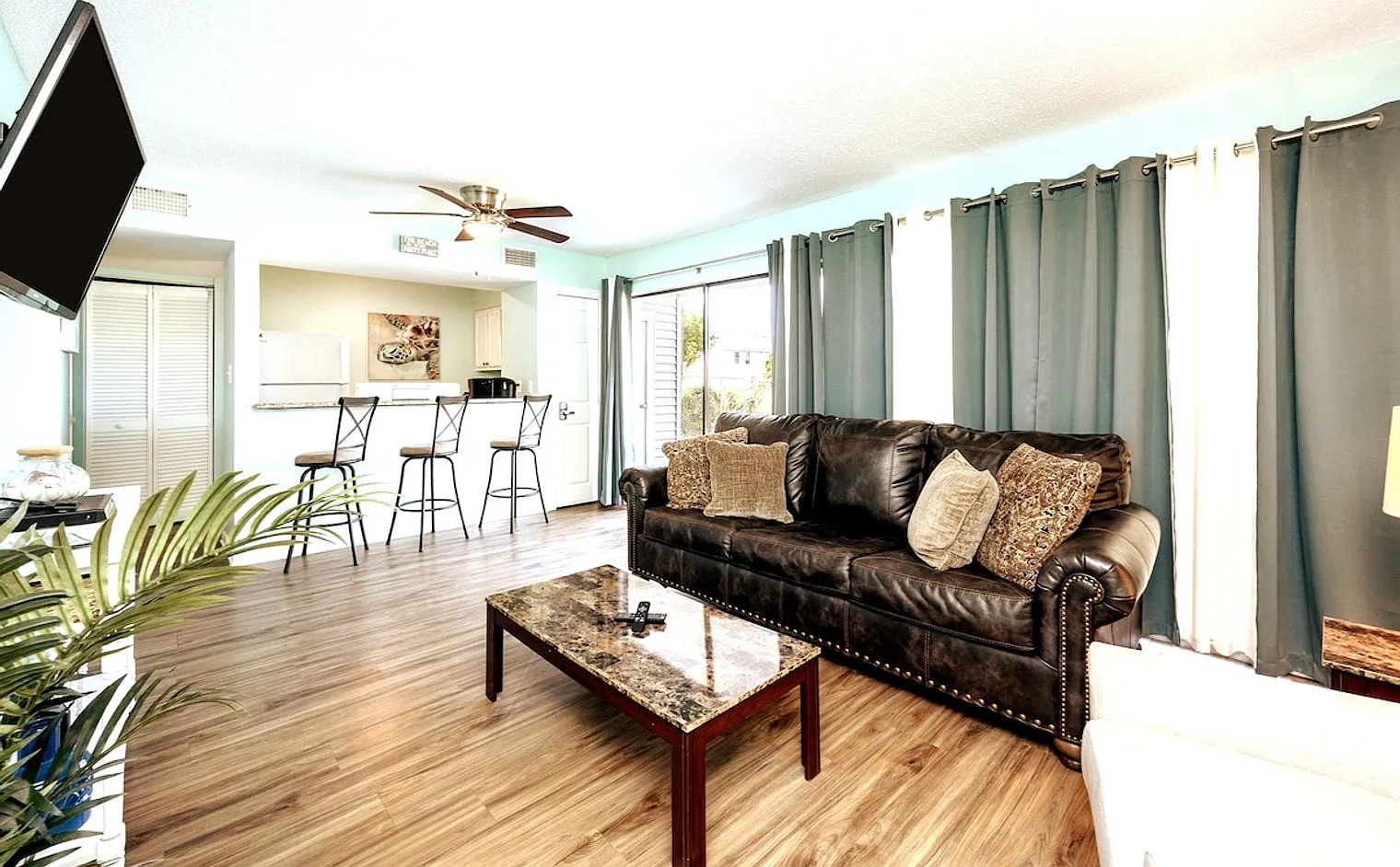 1 bed, 1.0 bath, 699 sqft, $1,693 — Photo 1