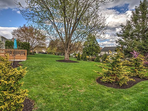 3rd image of 171 Northridge Dr
