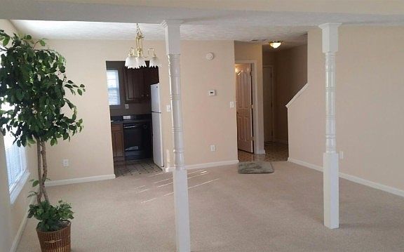 4th image of 3642 Walden Dr