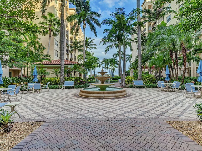 1805 N Flagler Dr #115 — Photo 31