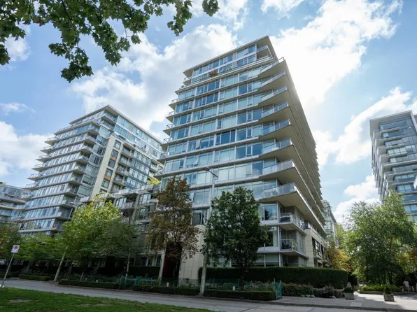 138 W 1st Ave #1502, Vancouver, BC V5Y 0H5