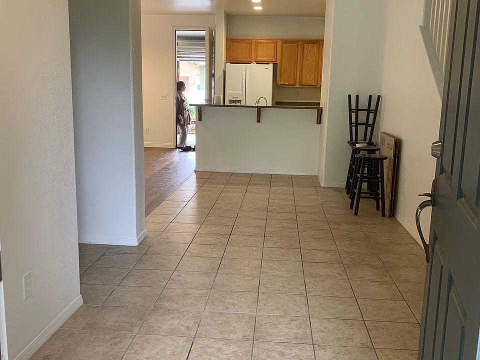 1st image of 26384 Fowler Dr