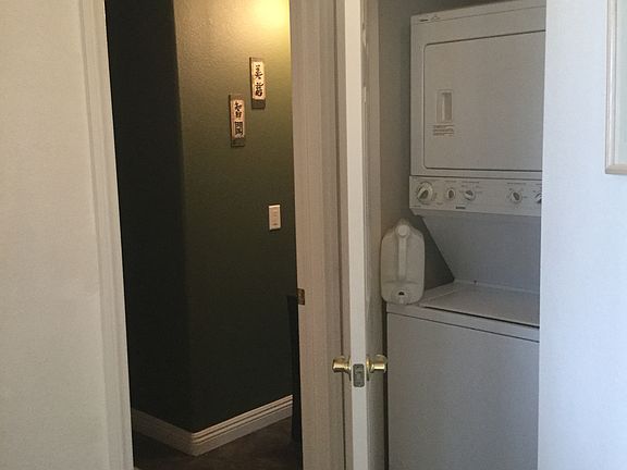 3rd image of 326 Vanmulligan Ave