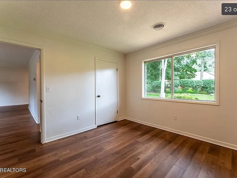 143 Fairhaven Dr — Photo 19