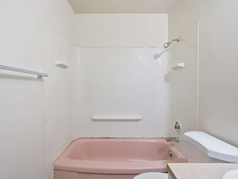 1611 W 8th Ave — Photo 30