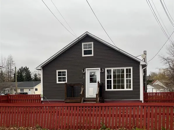 12 Seventeenth Avenue, Grand Falls-Windsor, NL A2B1B7