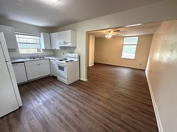 4th image of 1425 Fisher Ln