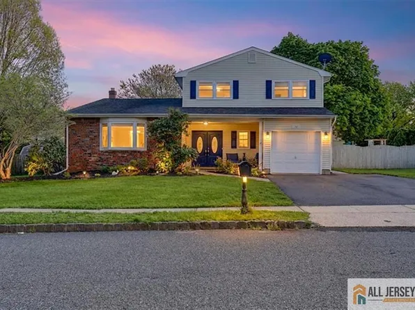 14 London Dr, East Brunswick, NJ 08816
