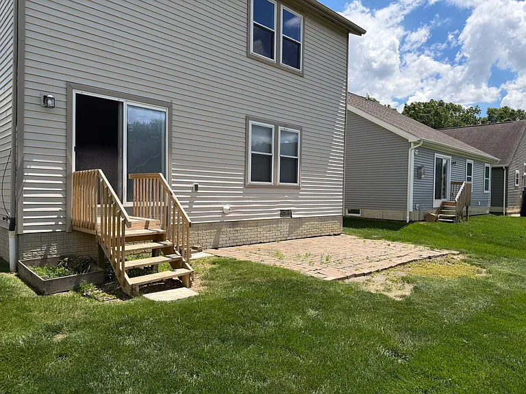 329 Woods Edge Loop — Photo 3