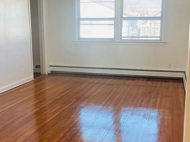 728 Thomas St #2 — Photo 7