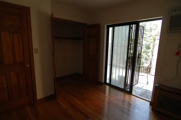 Rented by Apartments by Us | media 8