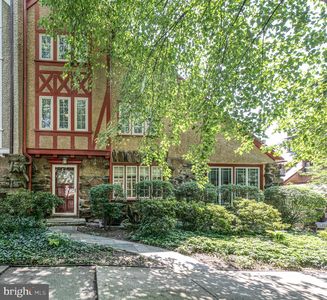 32 Hilltop Rd, Philadelphia, PA, 19118