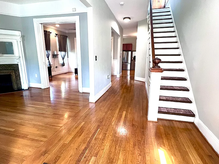 1522 Barron St — Photo 4