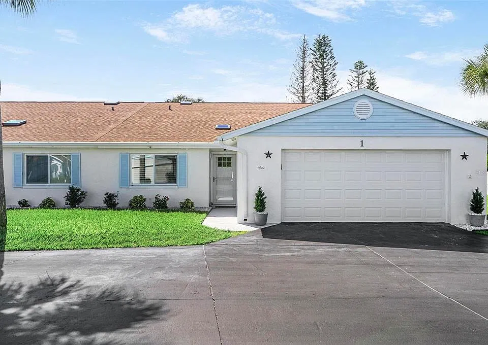 1 Chippingwood Ln