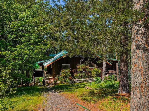 339 Salt Cave Dr, Greers Ferry, AR 72067