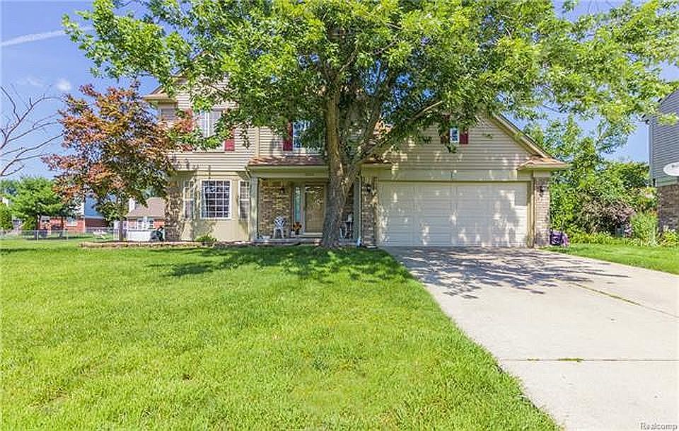 1st image of 6900 Essex Ct
