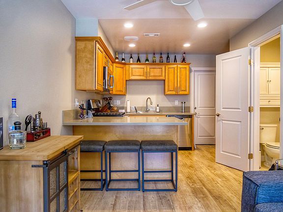 4th image of 16408 Valencia Ave #613