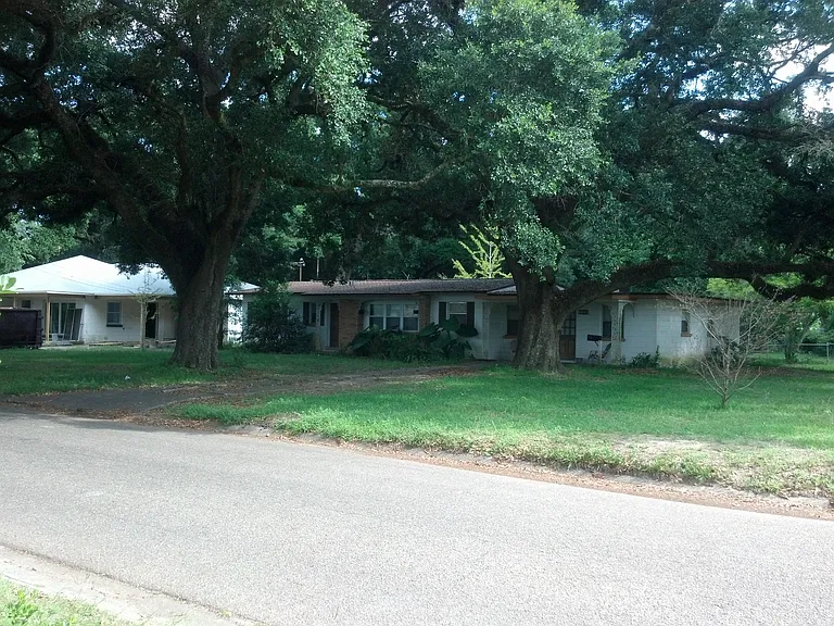 810 S Madison Dr — Photo 26