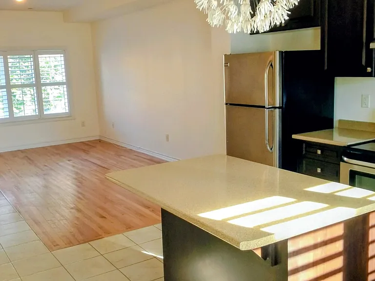 32 Aspen Hills Rd #4 — Photo 9