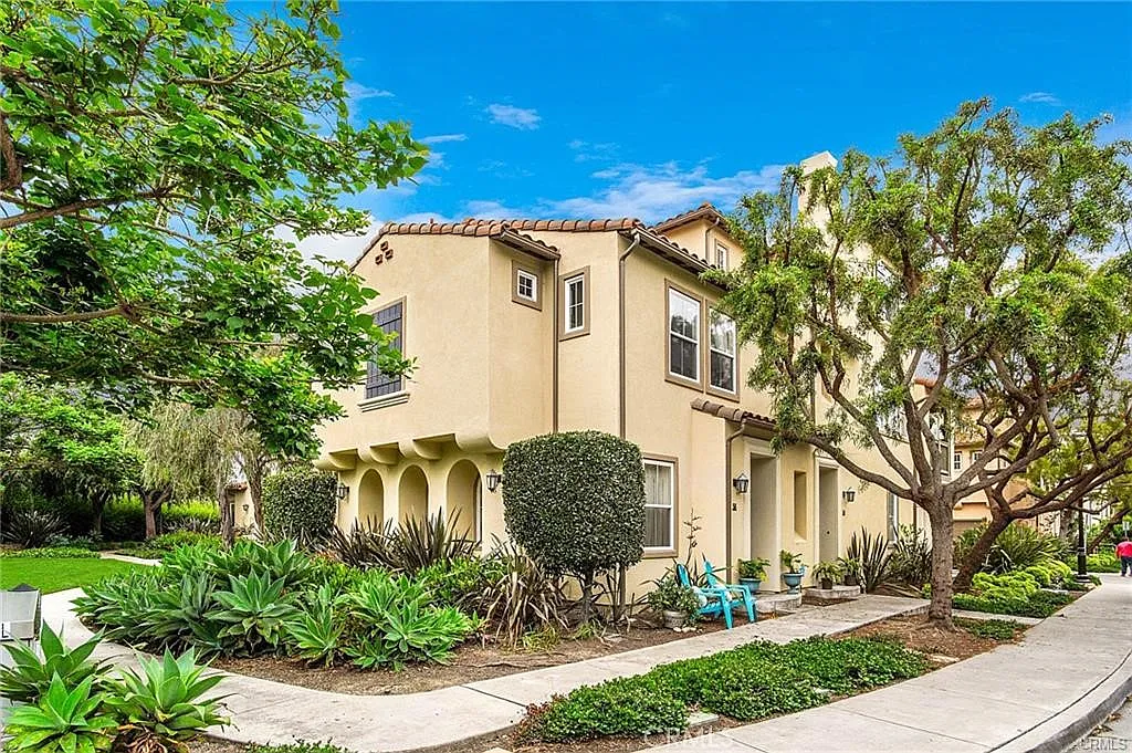 Building Photo - 56 Paseo Rosa
