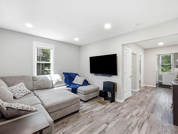 5th image of 406 1st St