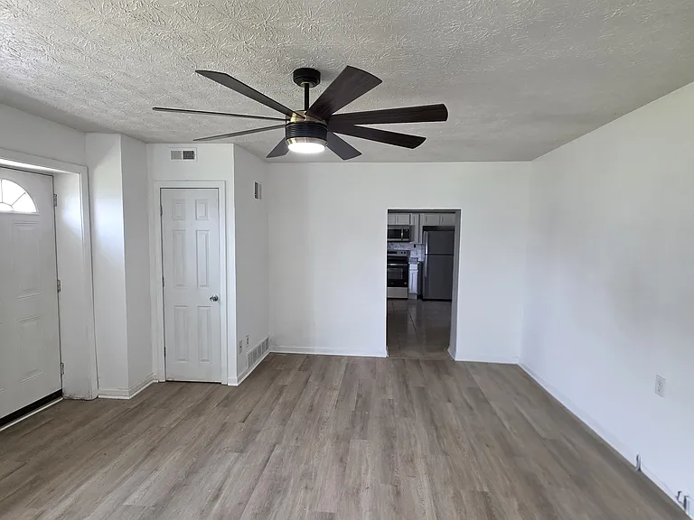8250 Navarre Rd SW — Photo 3