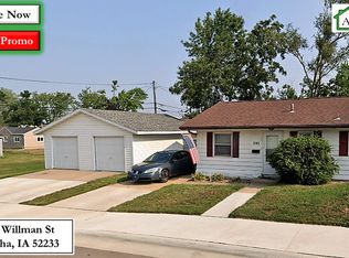 202 W Willman St, Hiawatha, IA 52233