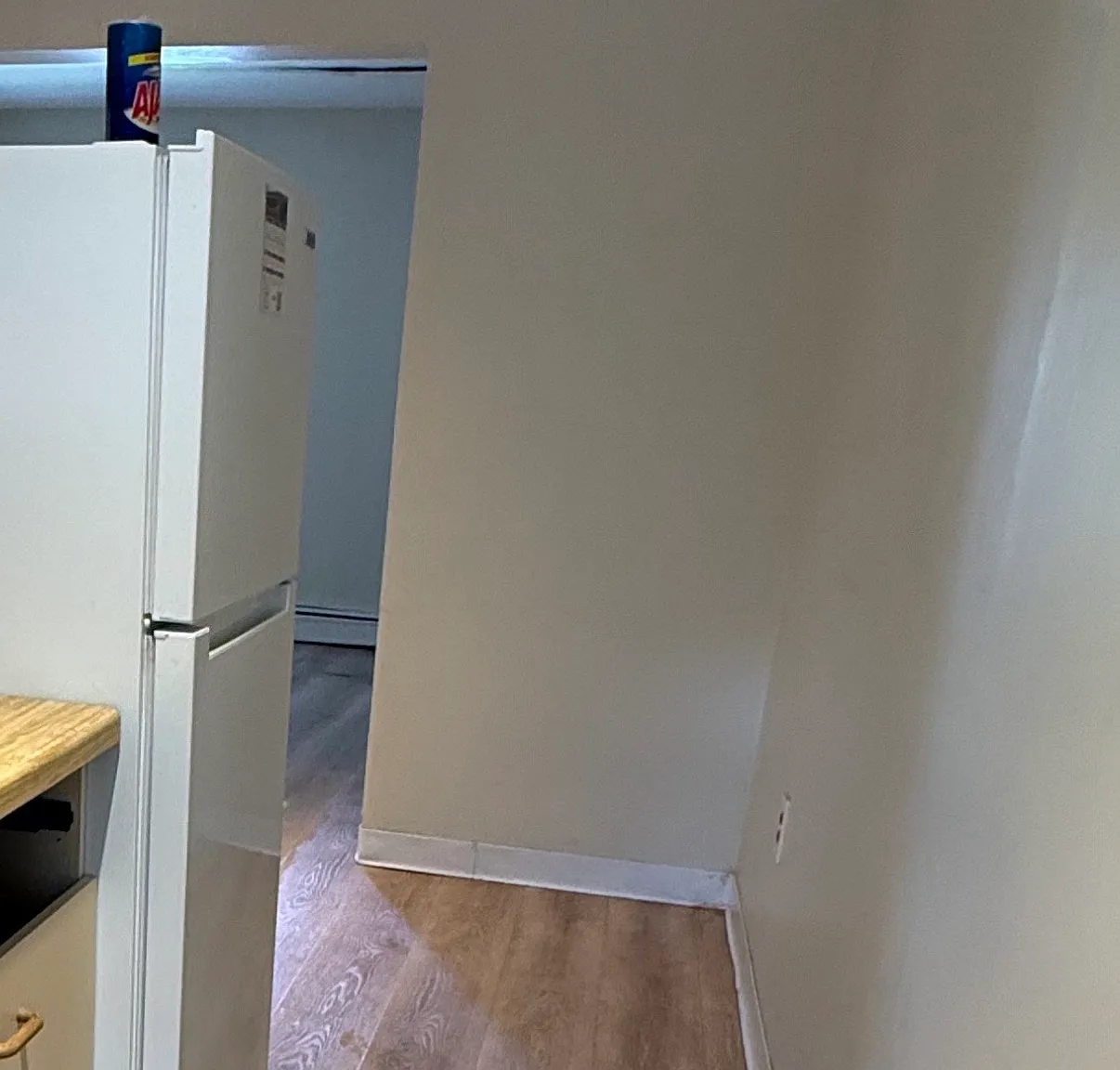Studio, 420 sqft, $2,180 — Photo 4