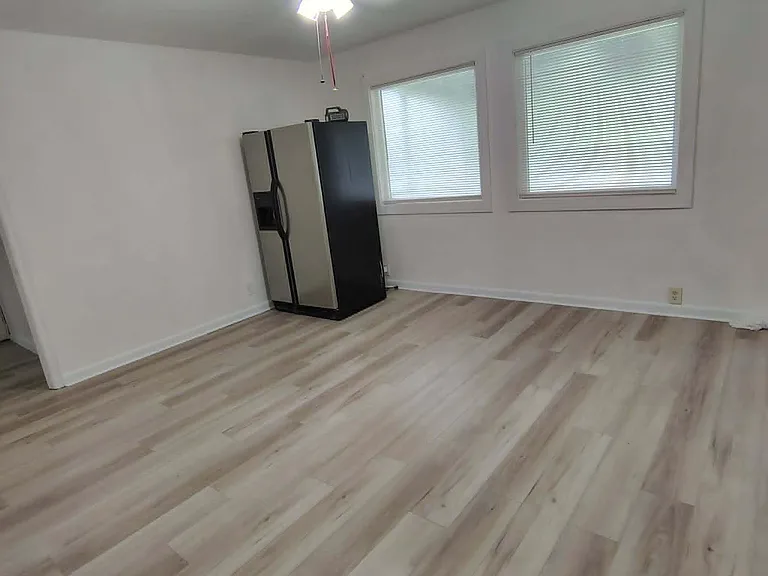 3368 Columbus Ave — Photo 5