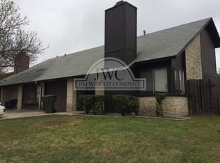 1139 Royal Crest Dr, Killeen, TX 76549