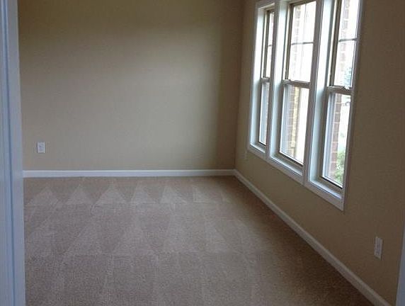 3rd image of 493 Williamson St Unit 5/61